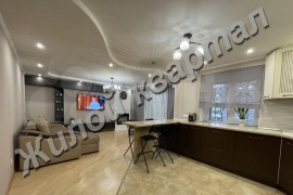 4-к. квартира, 90 м², 2/5 эт.
