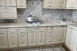 3-к. квартира, 80 м², 8/9 эт.