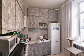 2-к. квартира, 49 м², 2/4 эт.