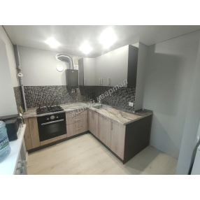 3-комнатная квартира: Каменск-Шахтинский, Красная улица, 11 (60.8 м²)